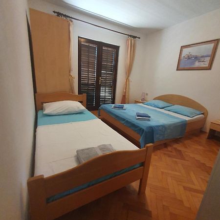 Apartments Karlo Omiš Kamer foto